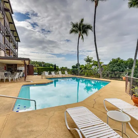 Kailua-Kona Coastal Condo With Lanai And Pool!